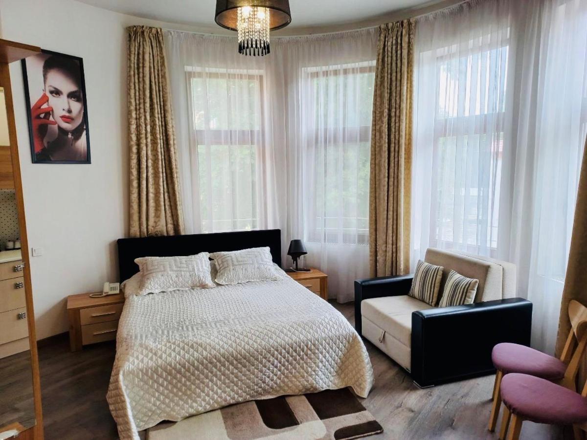 Apartments & Villa Georg โอเดสซา ภายนอก รูปภาพ