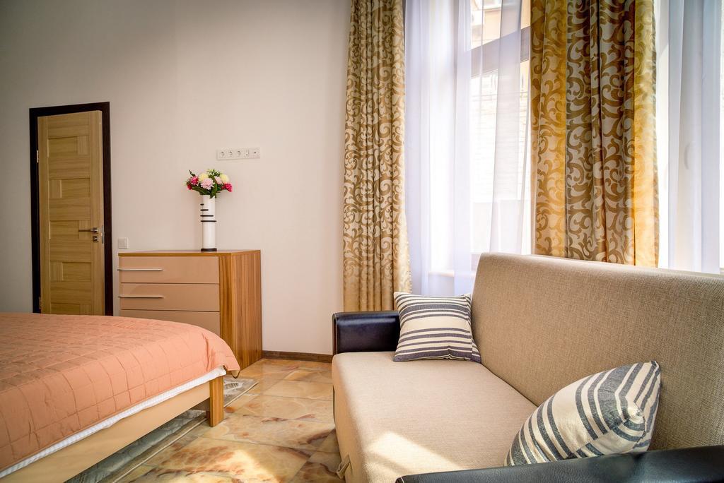 Apartments & Villa Georg โอเดสซา ภายนอก รูปภาพ
